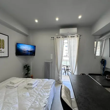 Nest 48 * אתונה