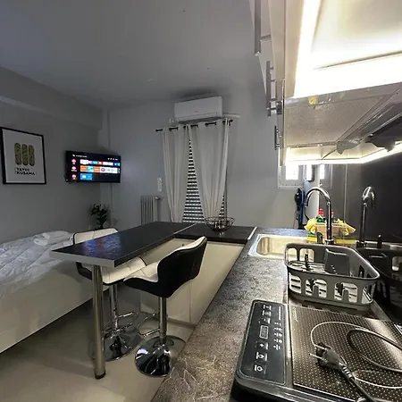 Nest 48 *